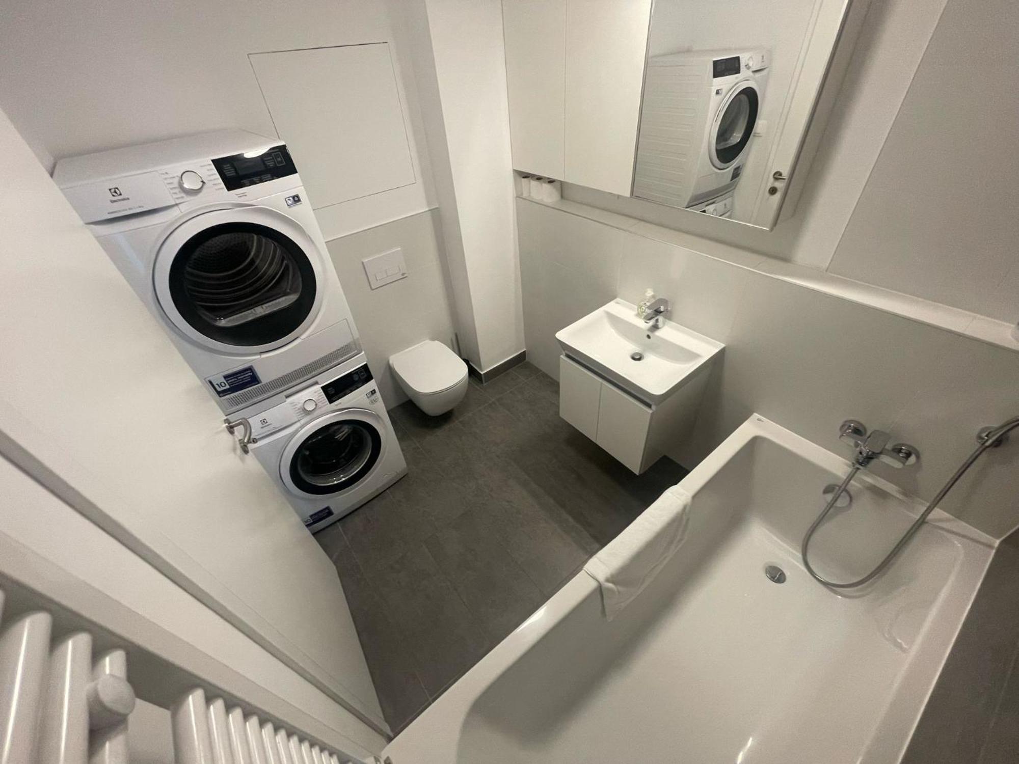 New Downtown Apartment Couple Minute From The Old Town Bratislava Exteriér fotografie